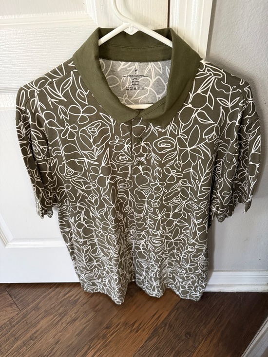 Fabletics Other - Fabletics Olive Green Polo with White Floral Line Print